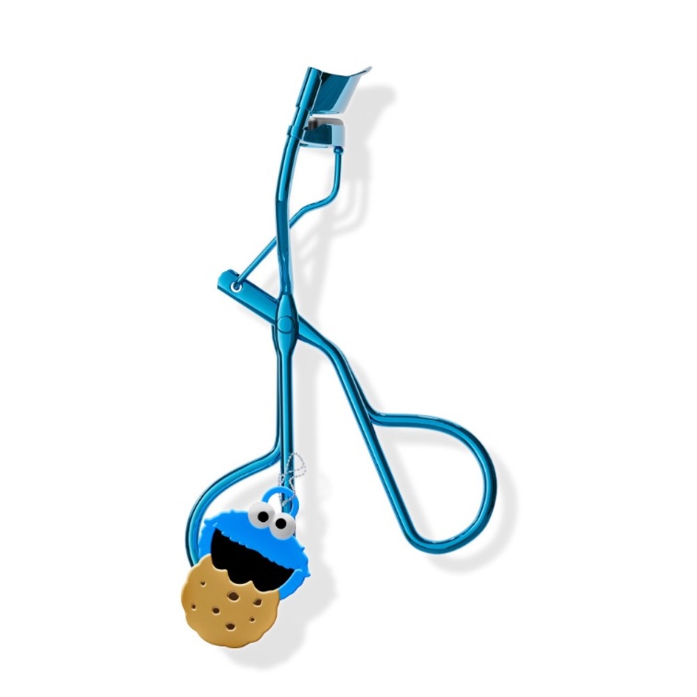 Sesame Street nwt Cookie Monster COWABUNGA! EYELASH CURLER